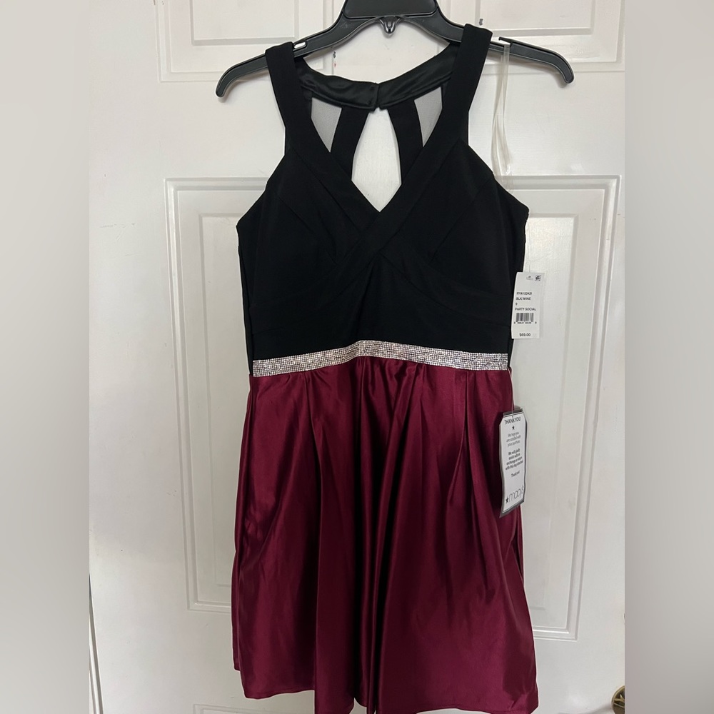 Juniors party dress from Macys size 9 black and burgundy/maroon new